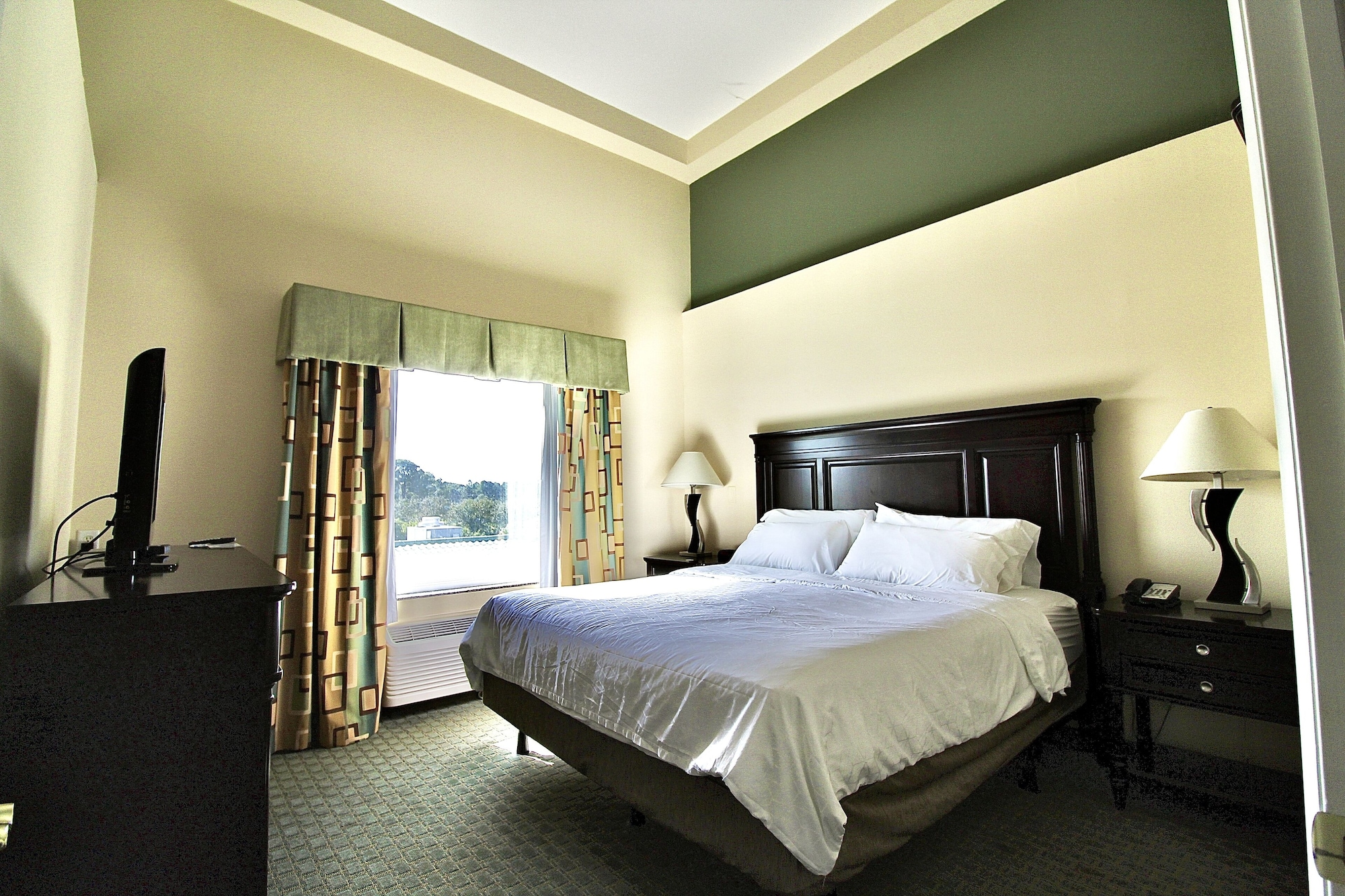 holiday inn express and suites cocoa by ihg
