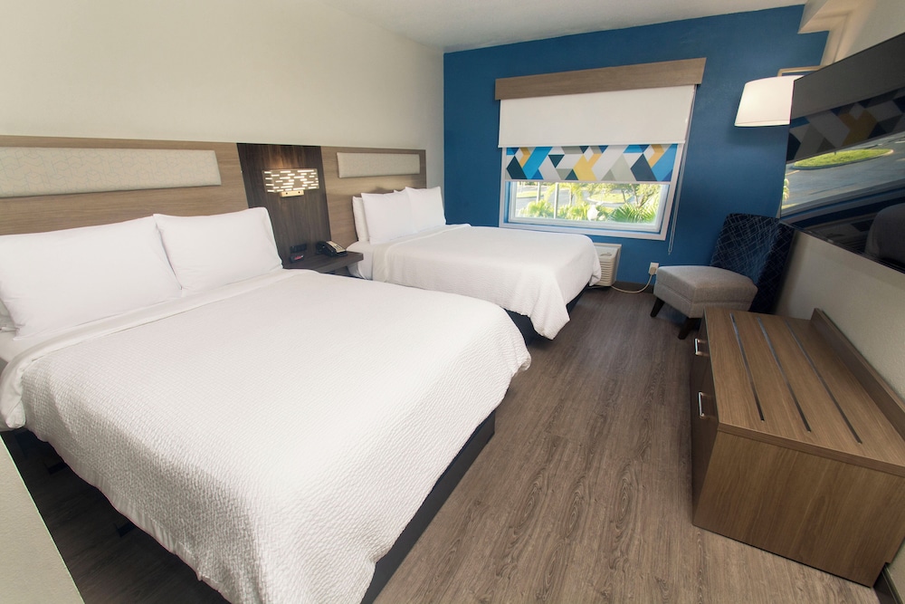 holiday inn express and suites cocoa by ihg