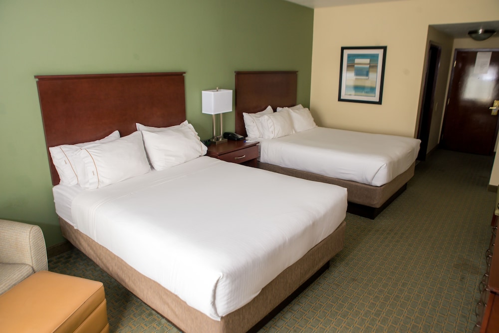 holiday inn express and suites cocoa by ihg