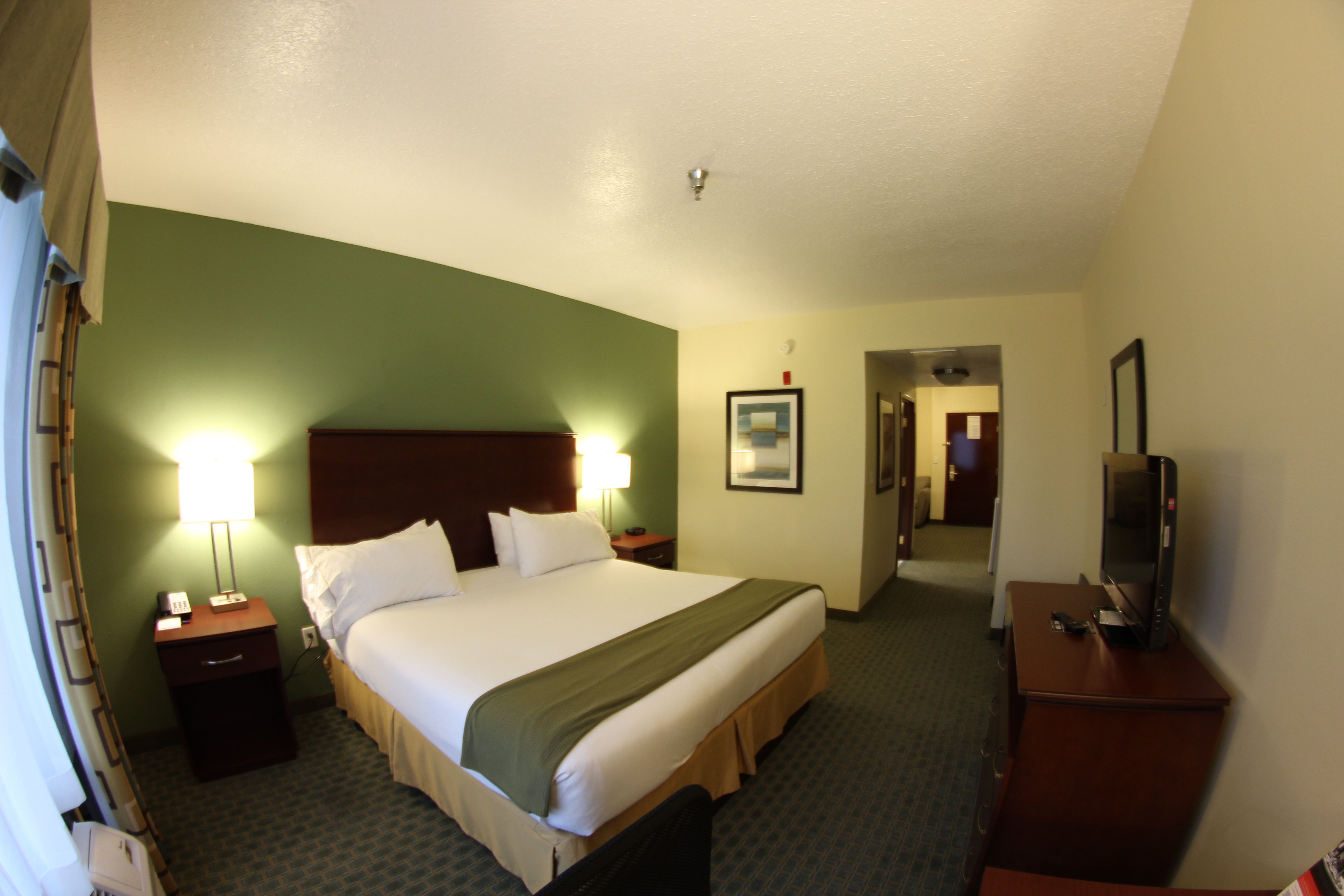holiday inn express and suites cocoa by ihg