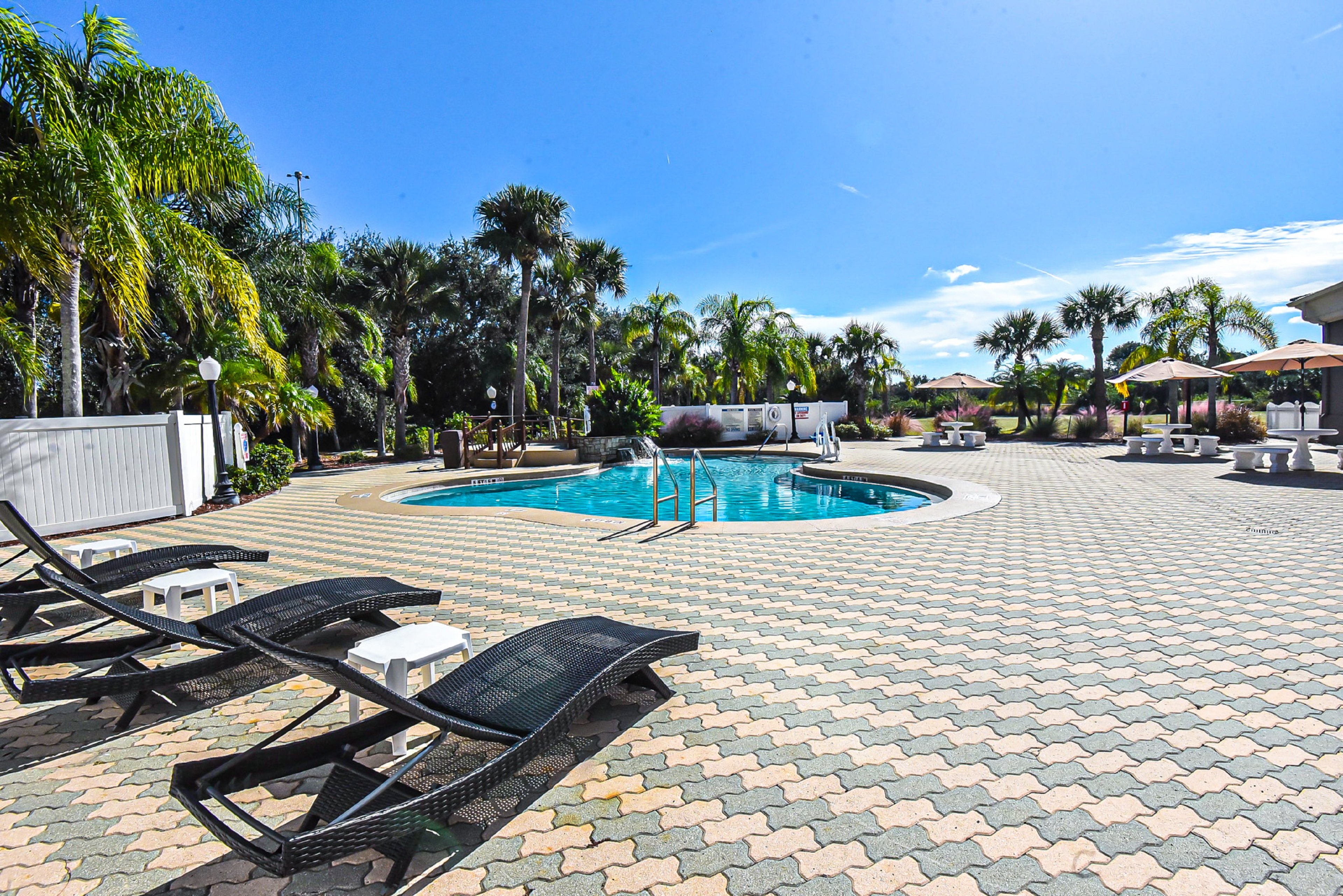 holiday inn express and suites cocoa by ihg