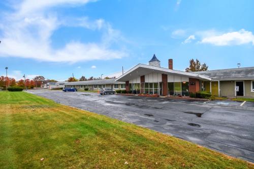 monticello inn framingham