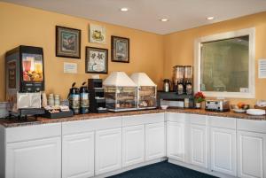 monticello inn framingham