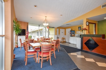 monticello inn framingham