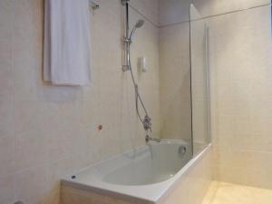 hotel excelsior magenta