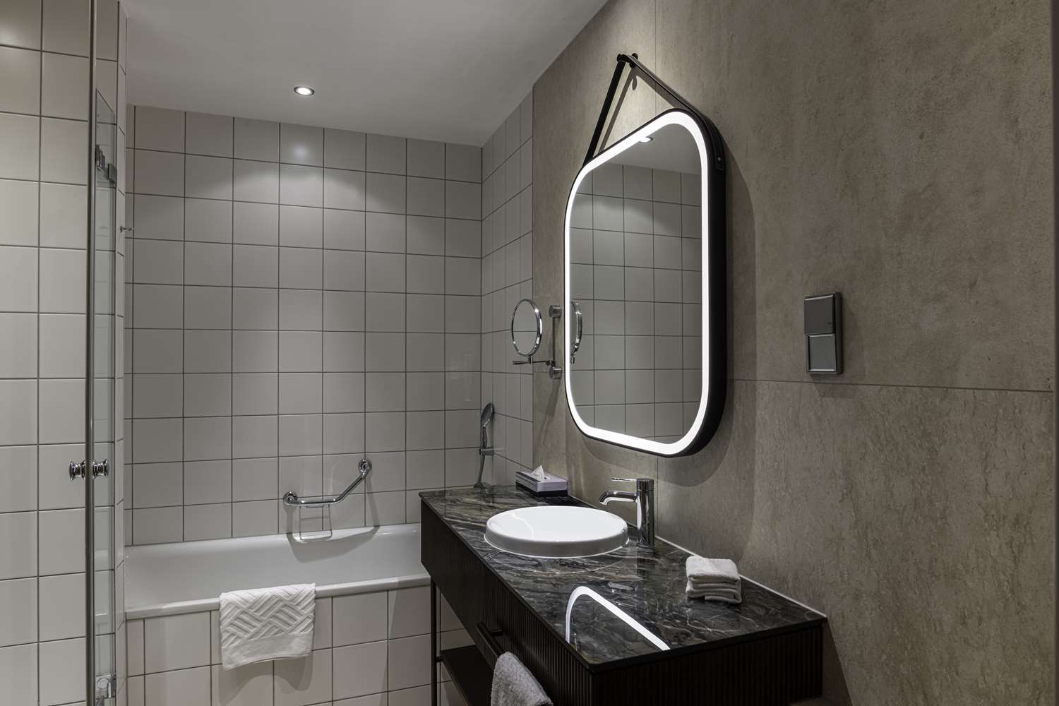 hilton cologne