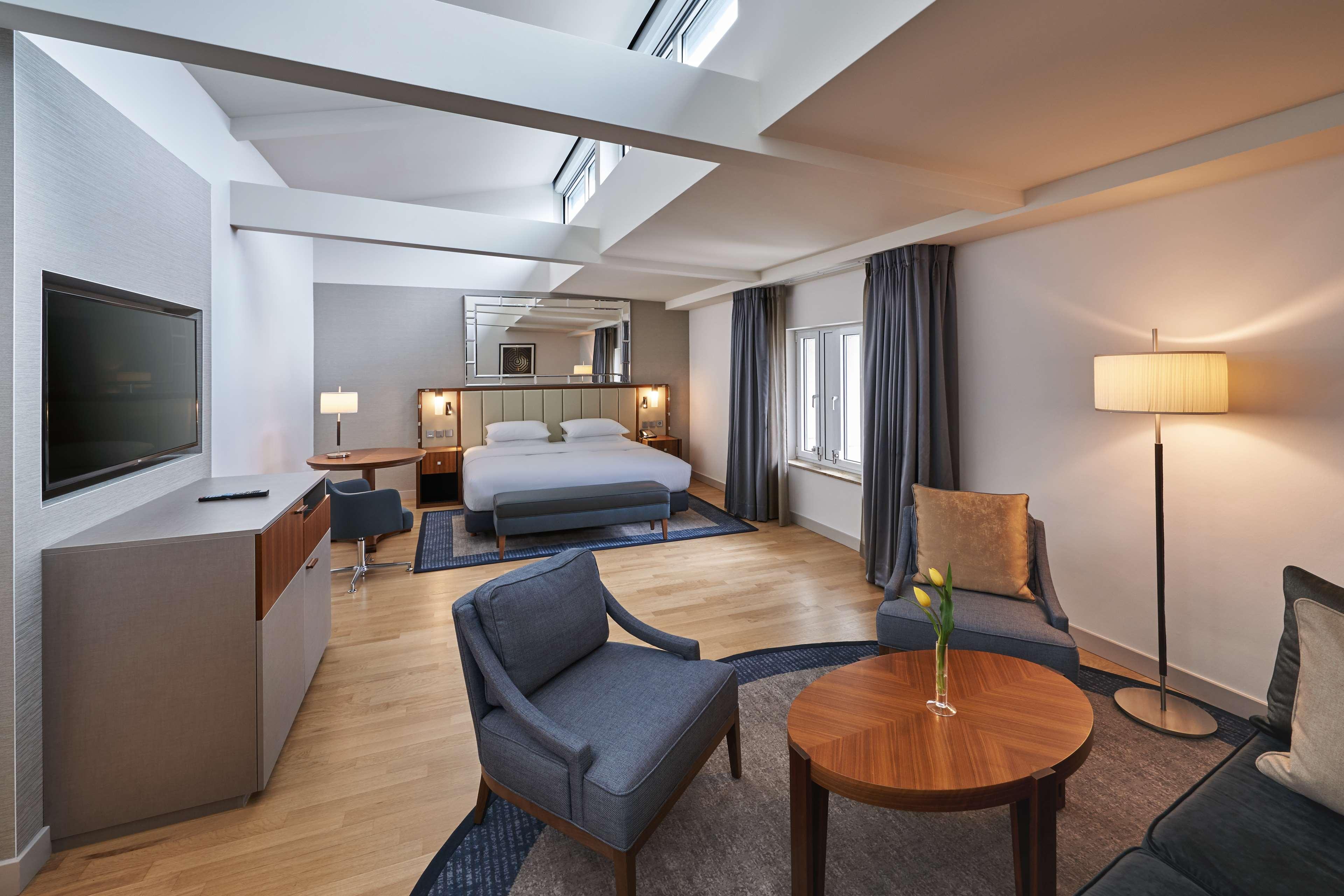 hilton cologne