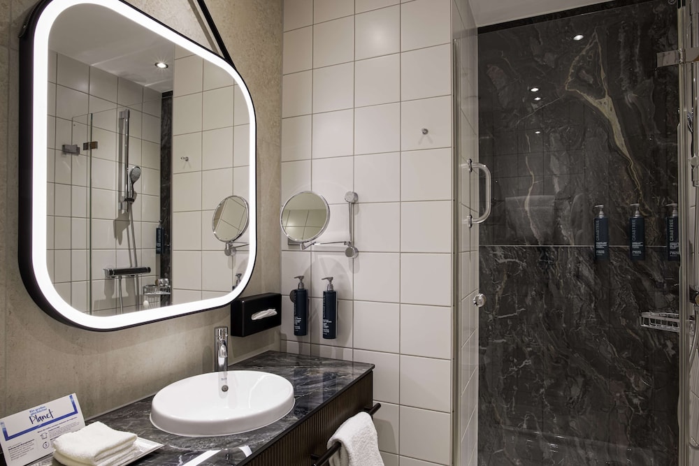 hilton cologne