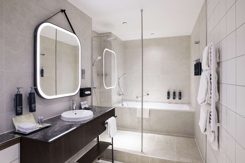hilton cologne