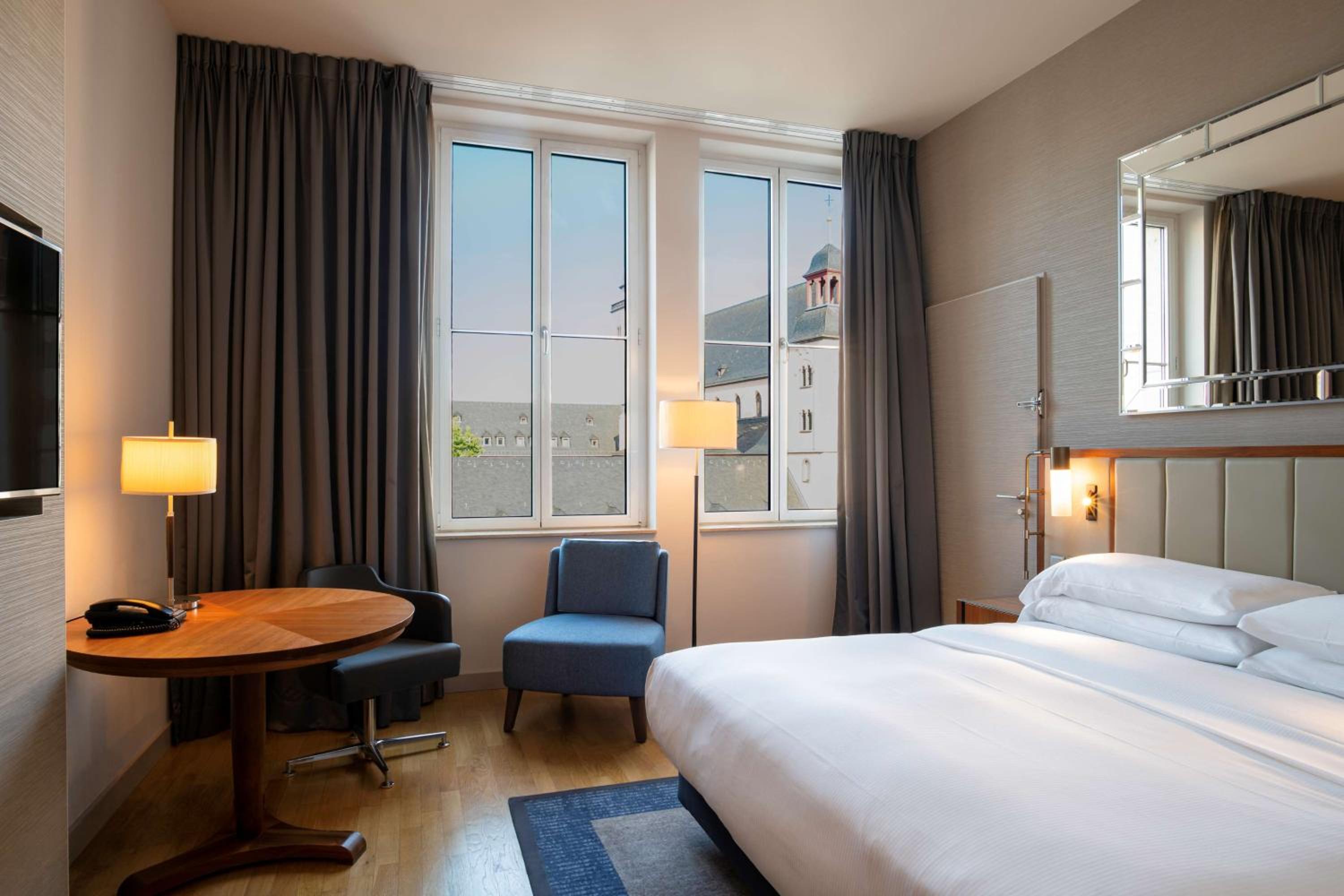 hilton cologne