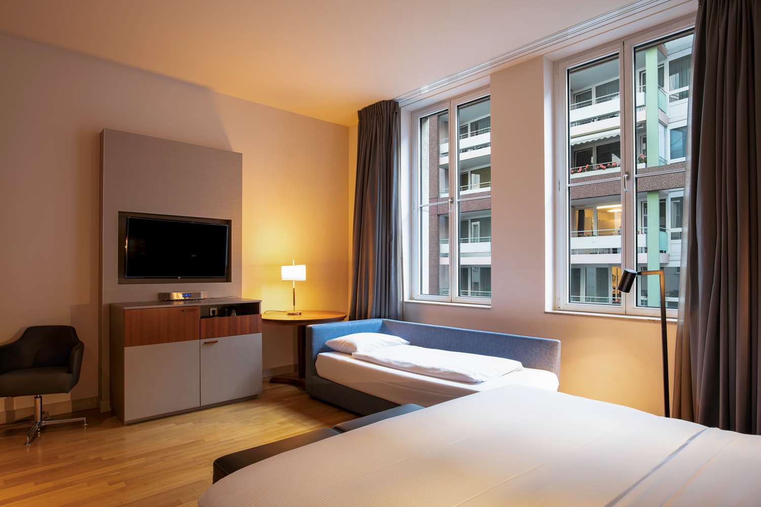 hilton cologne