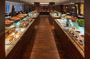 hilton cologne