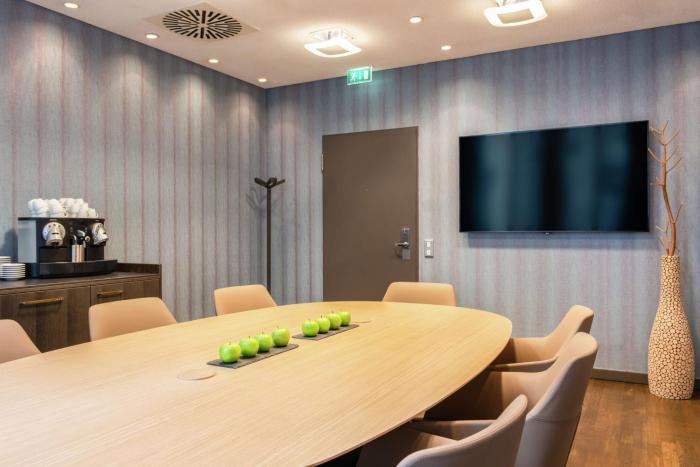 hilton cologne