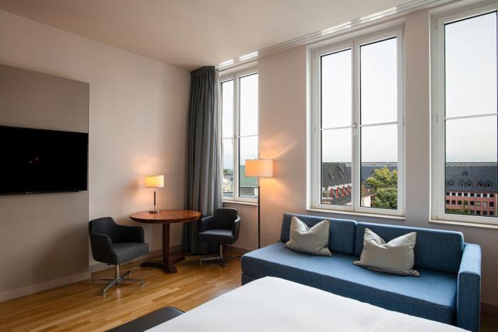 hilton cologne