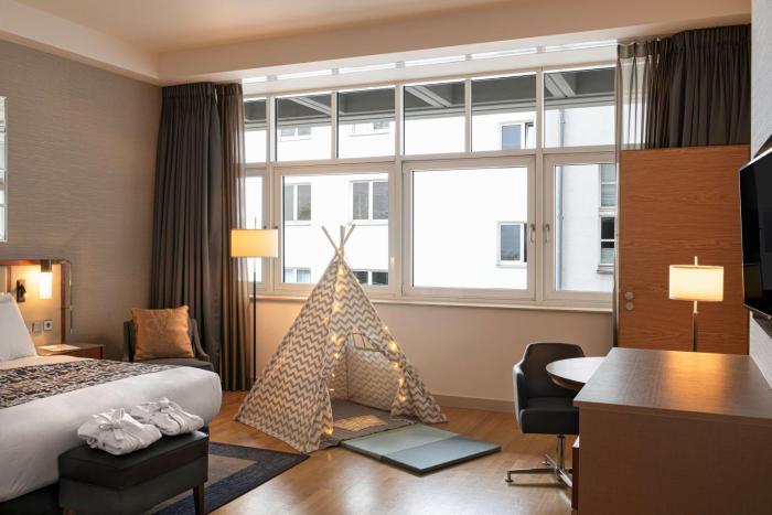 hilton cologne