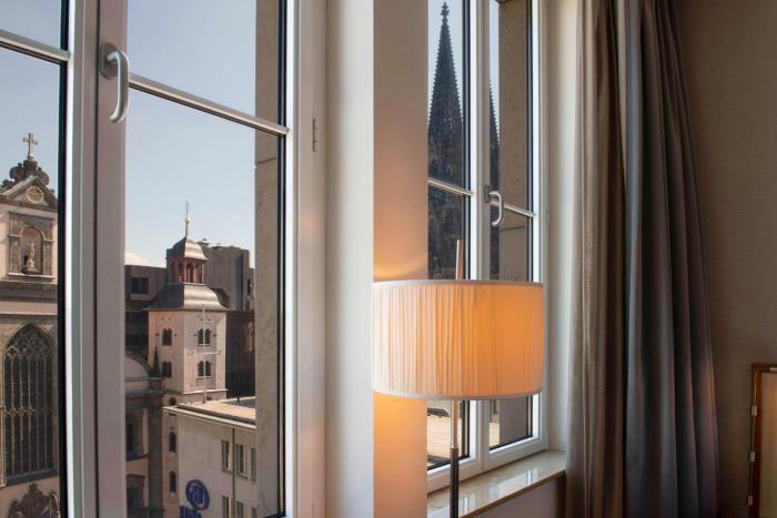 hilton cologne