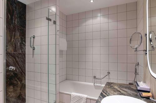 hilton cologne