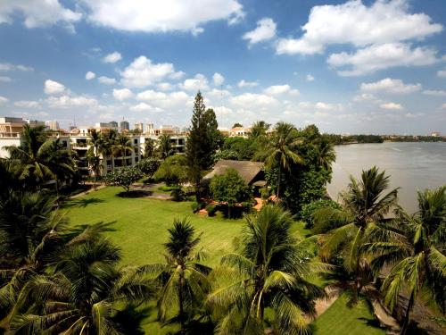 riverside serviced apartments
