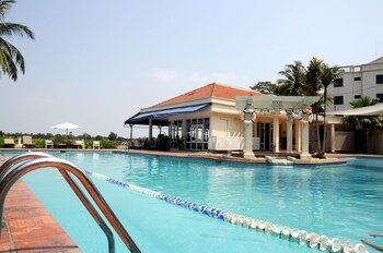 riverside serviced apartments