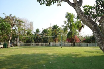 riverside serviced apartments