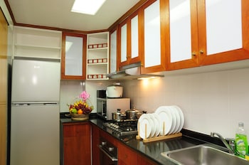 riverside serviced apartments