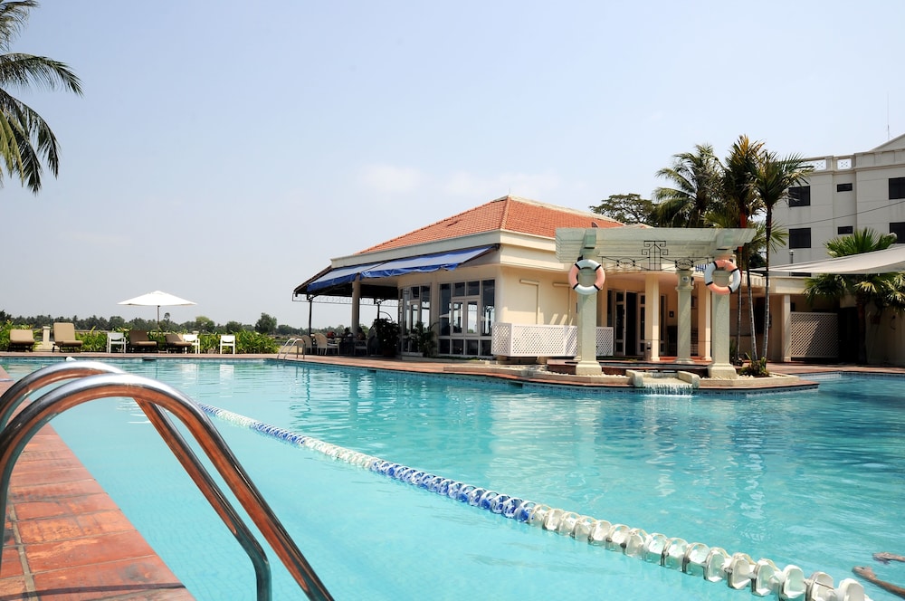 riverside serviced apartments