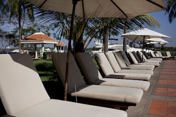 riverside serviced apartments
