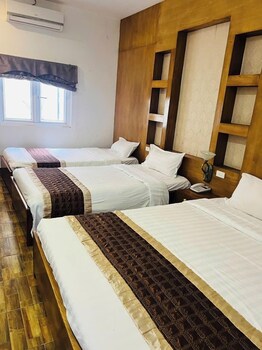 v central hotel