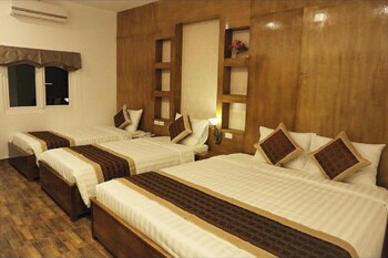v central hotel