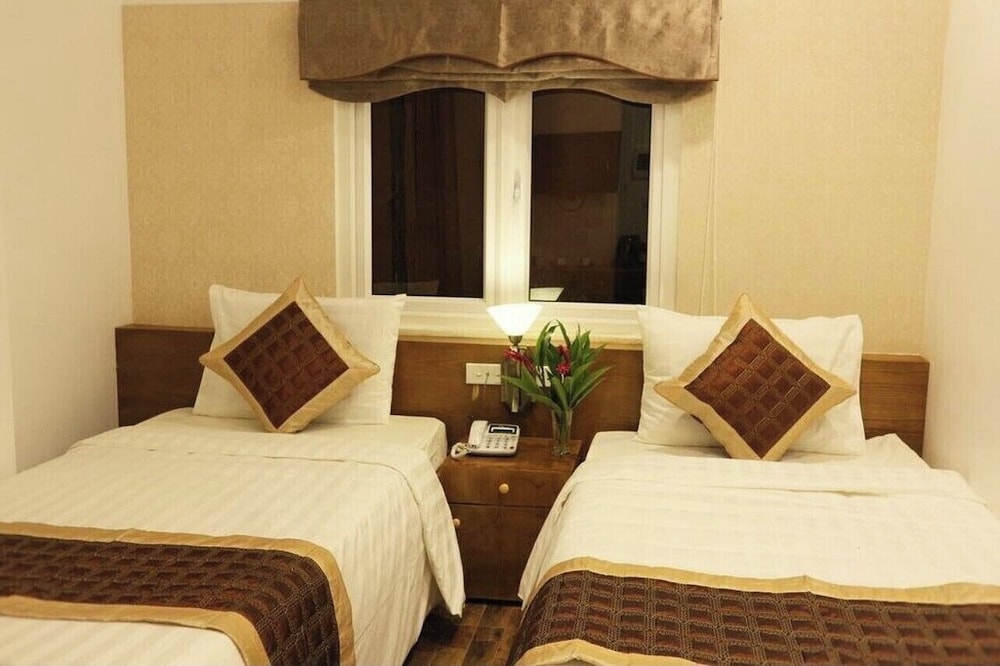 v central hotel