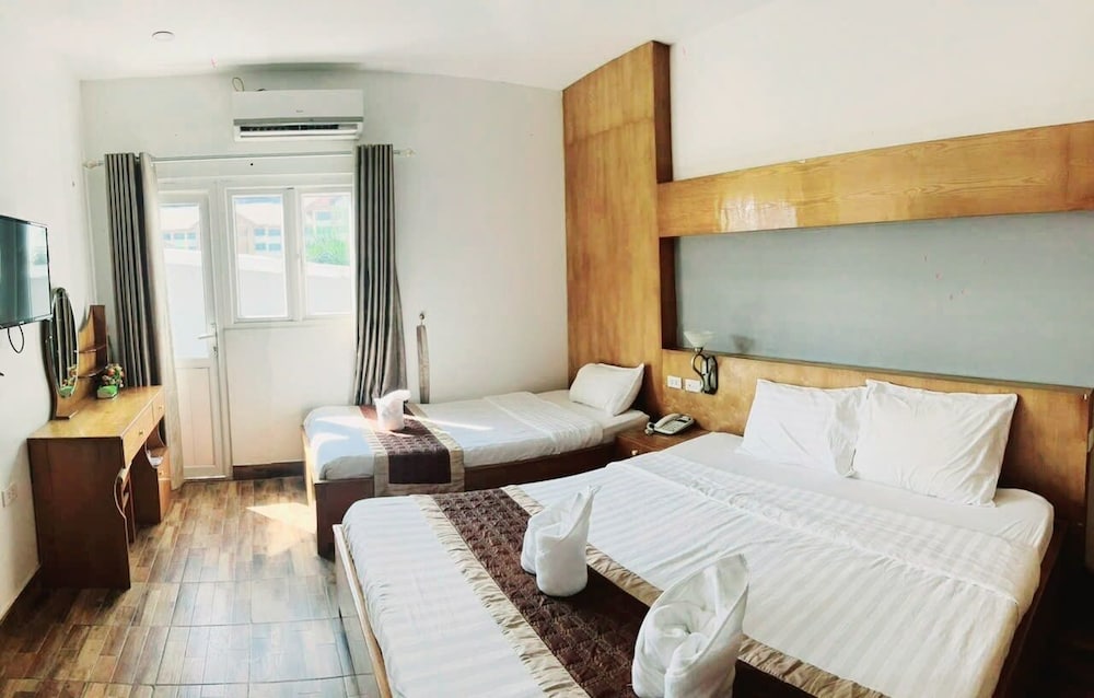 v central hotel