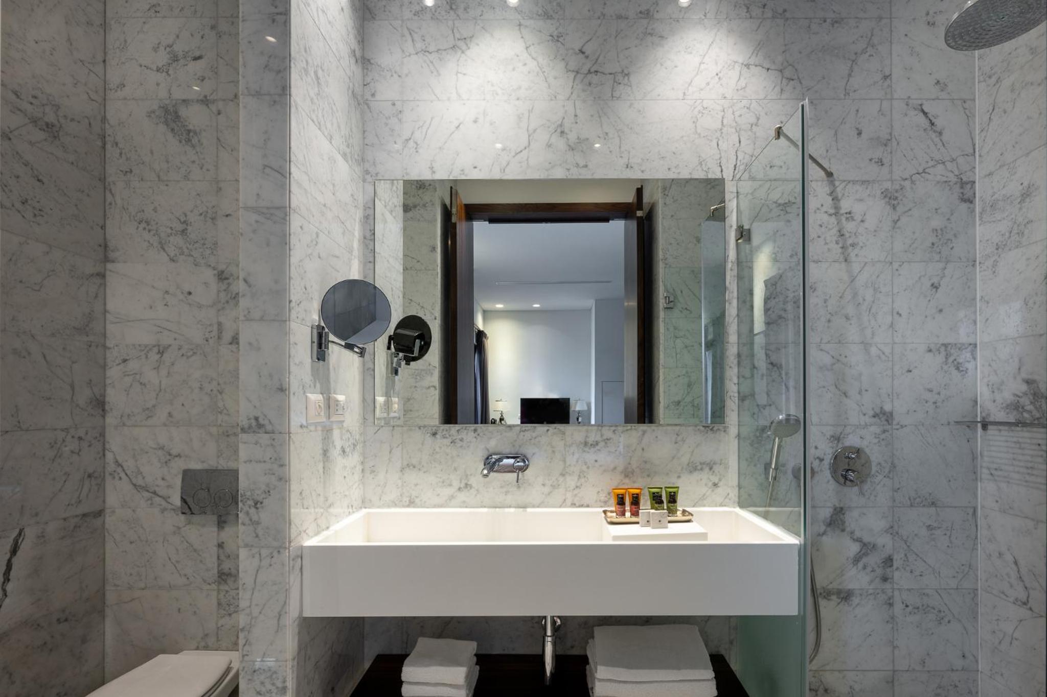 hotel indigo tel aviv diamond district by ihg