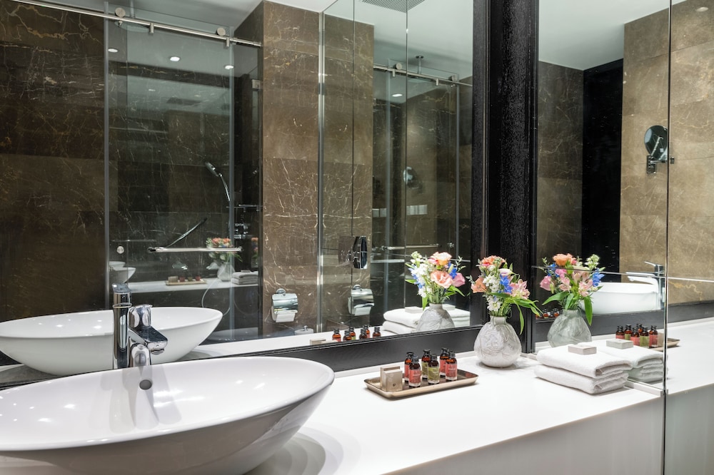 hotel indigo tel aviv diamond district by ihg