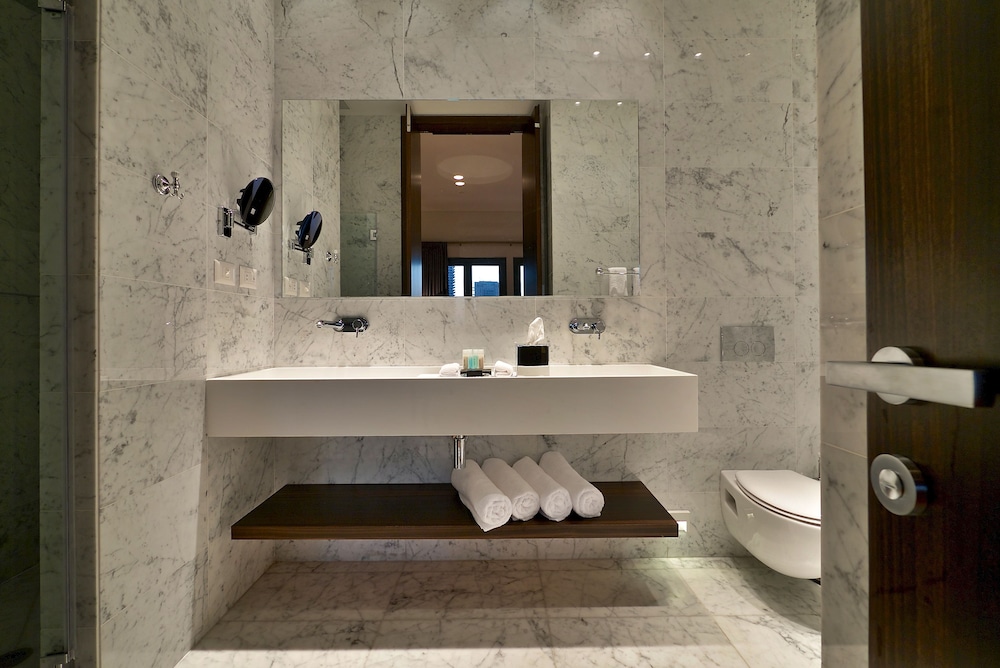 hotel indigo tel aviv diamond district by ihg