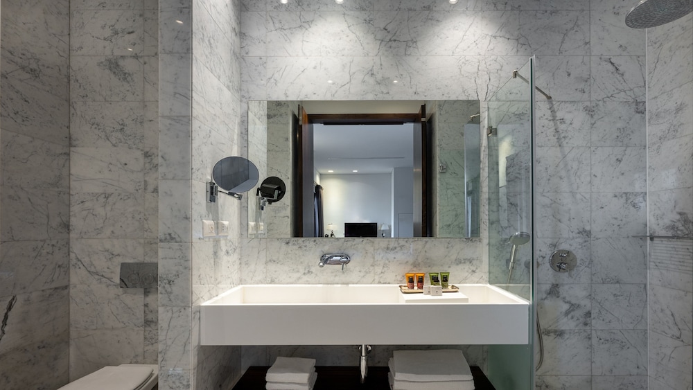 hotel indigo tel aviv diamond district by ihg