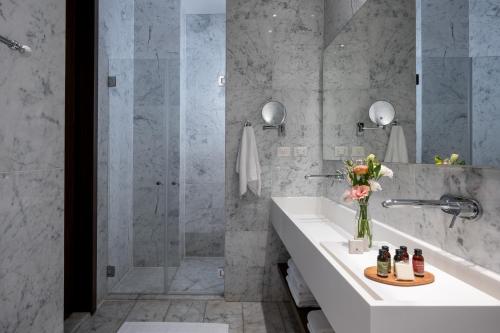 hotel indigo tel aviv diamond district by ihg