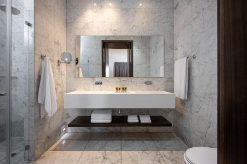 hotel indigo tel aviv diamond district by ihg