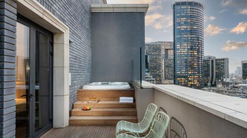 hotel indigo tel aviv diamond district by ihg