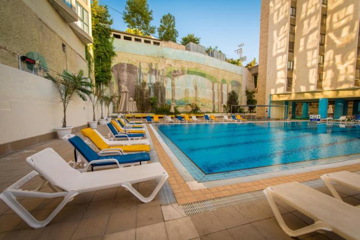 rimonim shalom jerusalem