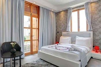 Residence Suites Hotel,Near Carmel Market,4 star