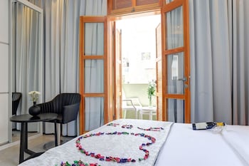 Residence Suites Hotel,Near Carmel Market,4 star