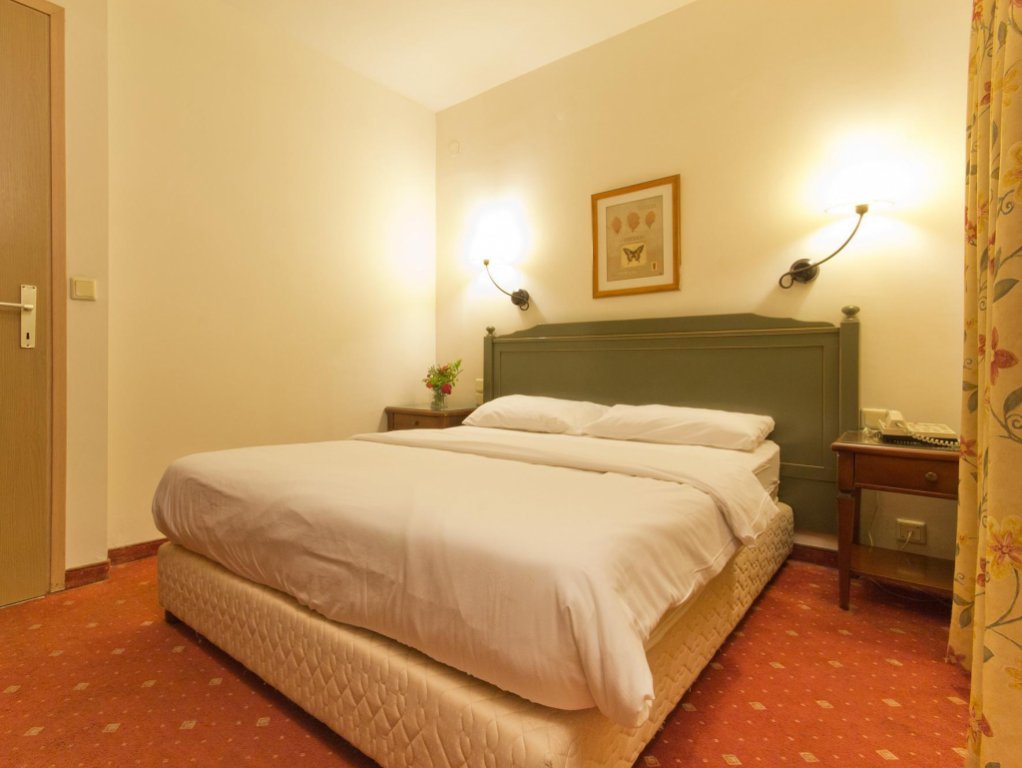 Shoresh Green Hills Family Suites Hotel,In The Mountains,3 star