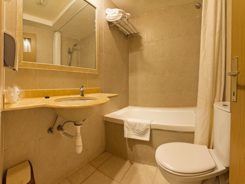 Shoresh Green Hills Family Suites Hotel,In The Mountains,3 star