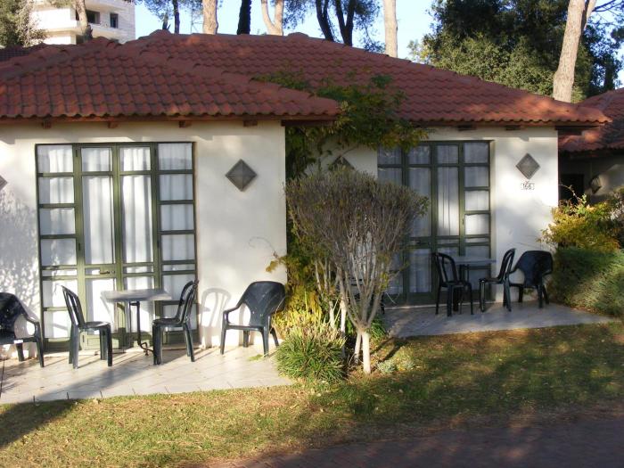 shoresh green hills family suites hotel