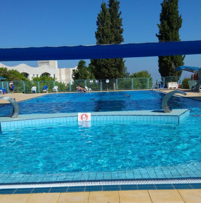 shoresh green hills family suites hotel