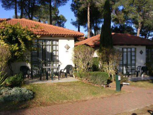 shoresh green hills family suites hotel