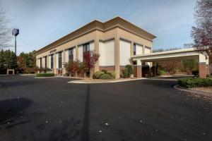 hampton inn commerce