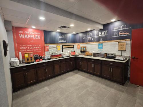 hampton inn commerce