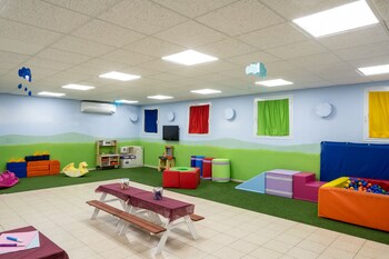 ein gev holiday resort