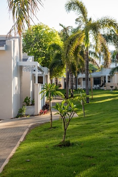 ein gev holiday resort